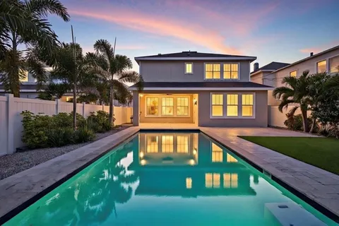 $1,250,000 | 810 32nd Avenue North, St. Petersburg, FL 33704