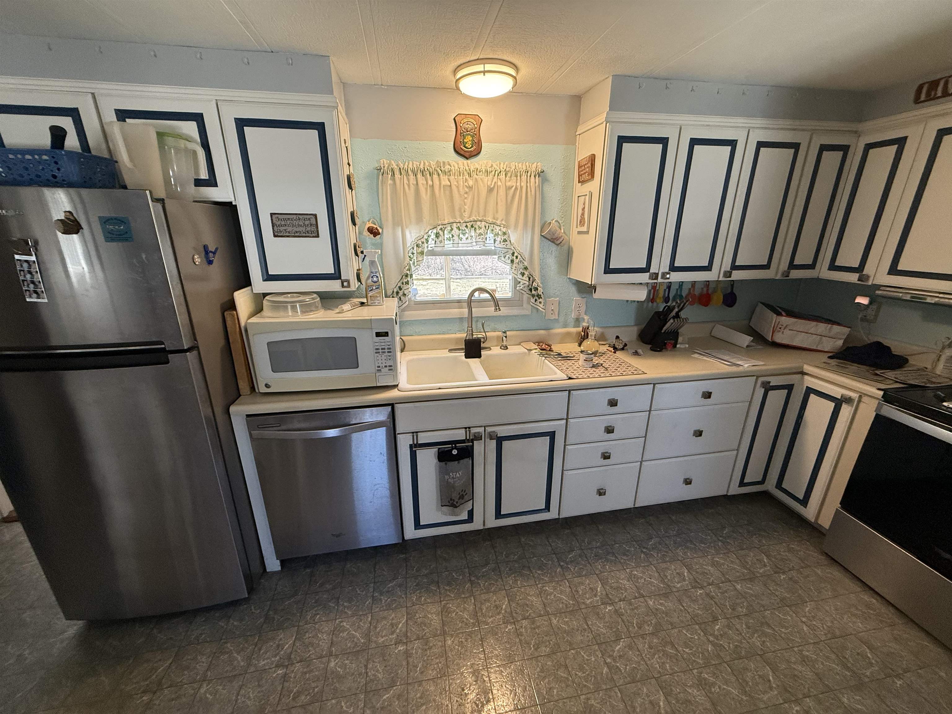 275 Cross Mill Road Northfield, NH 03276 - Photo 4 of 10