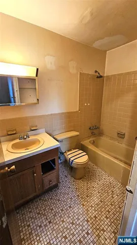 $217,000 | 412-432 Broadway, Unit 32B, Passaic, NJ 07055