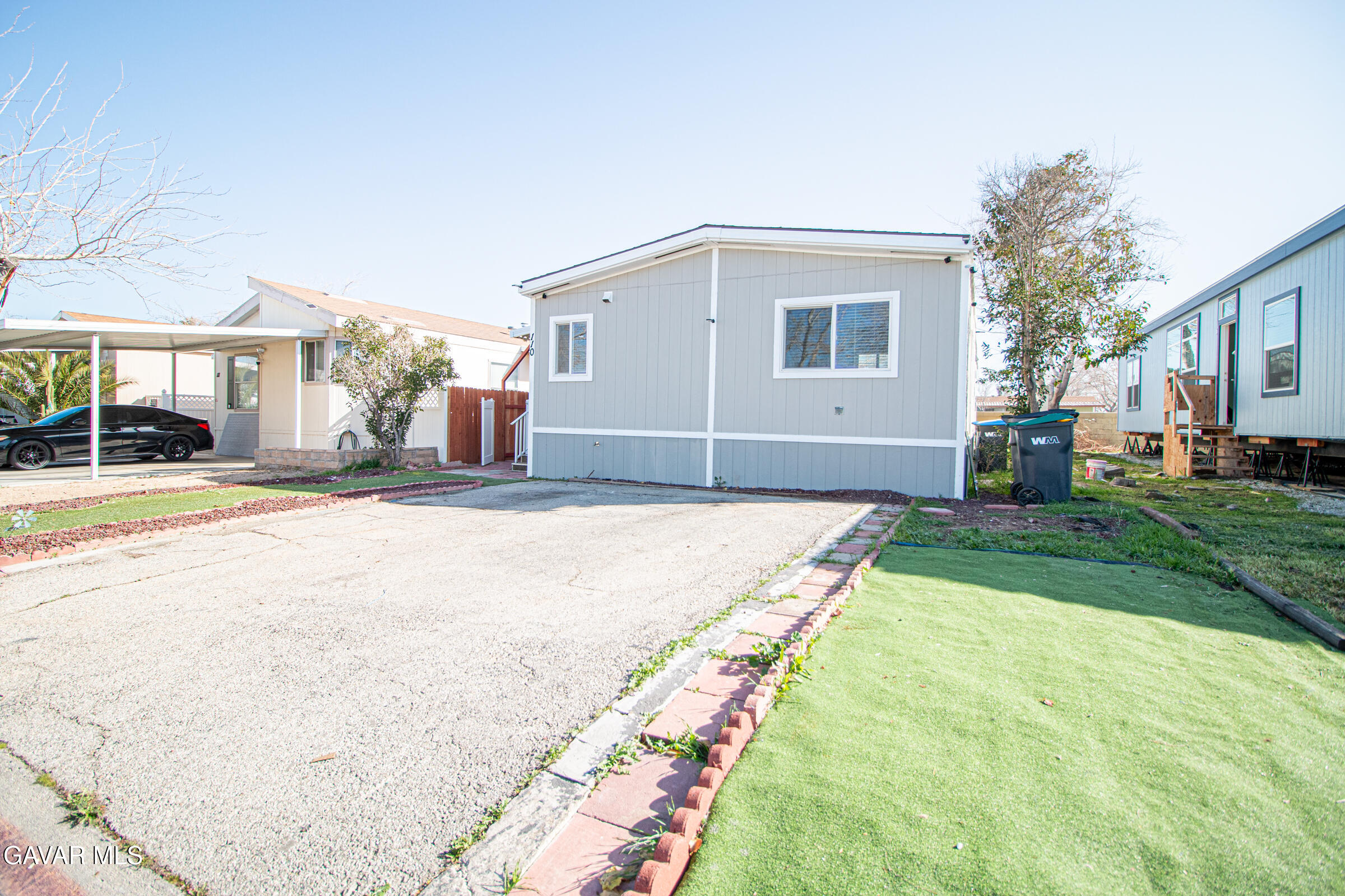 3524 Avenue R Palmdale, CA 93550 - Photo 2 of 33 IMG_9501-HDR