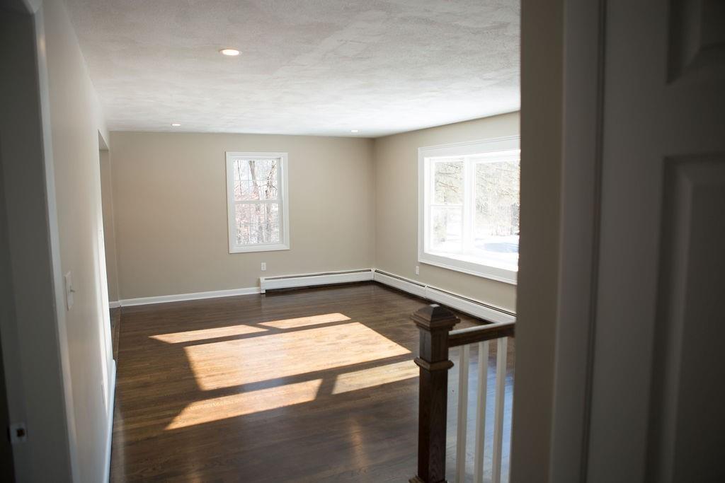 61 Deanville Road Attleboro, MA 02703 - Photo 9 of 26 Gallery Image 9