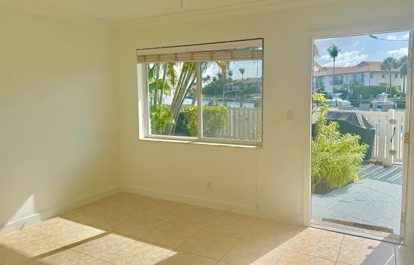 $1,800 | 199 East McNab Road, Unit 104, Pompano Beach, FL 33060