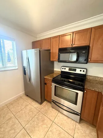 $1,800 | 199 East McNab Road, Unit 104, Pompano Beach, FL 33060