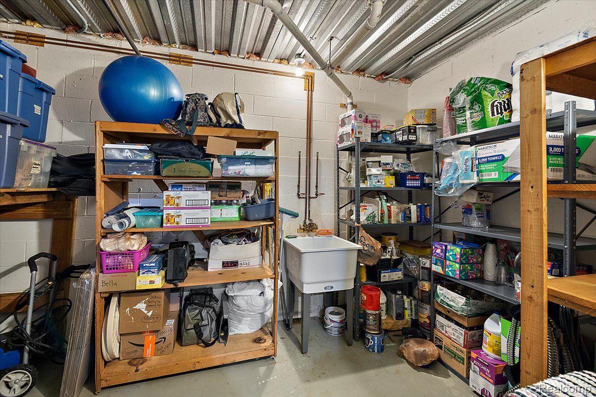 10287 Gibbs Road Clarkston, MI 48348 - Photo 68 of 87 Gallery Image 68