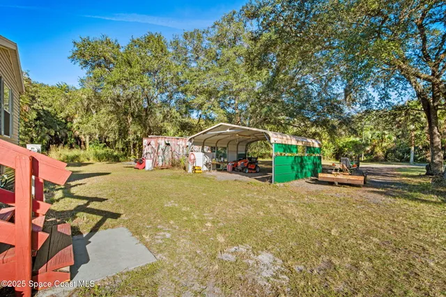 a view of outdoor space and garden