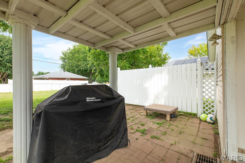324 Rohm Place Roxana, IL 62084 - Photo 14 of 48 Gallery Image 14