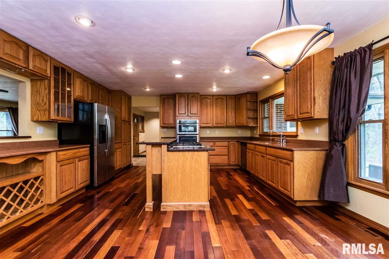 1010 East Truitt Road Chillicothe, IL 61523 - Photo 3 of 36 Gallery Image 3