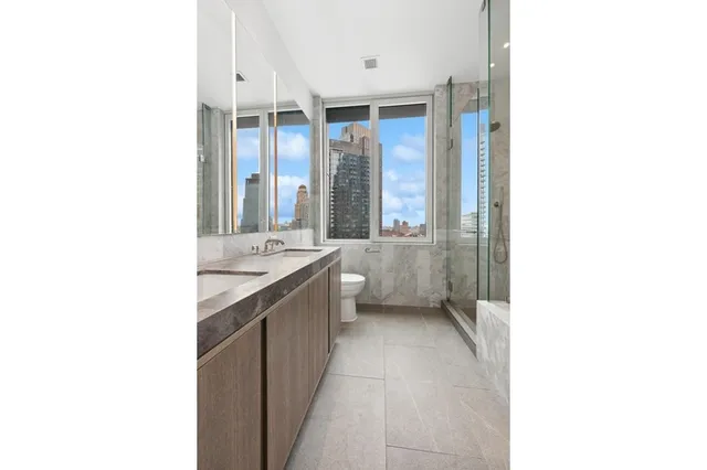 $1,515,000 | 10 Nevins Street, Unit 25A | Downtown Brooklyn