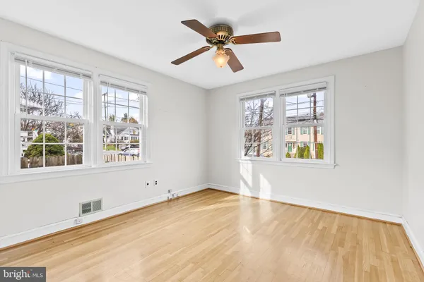 $3,278 | 4 East Franklin Avenue, Silver Spring, MD 20901