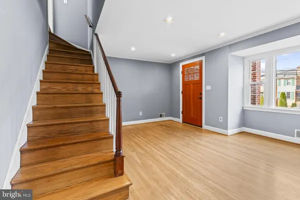 $3,278 | 4 East Franklin Avenue, Silver Spring, MD 20901