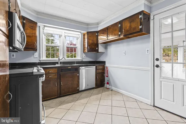 $3,278 | 4 East Franklin Avenue, Silver Spring, MD 20901