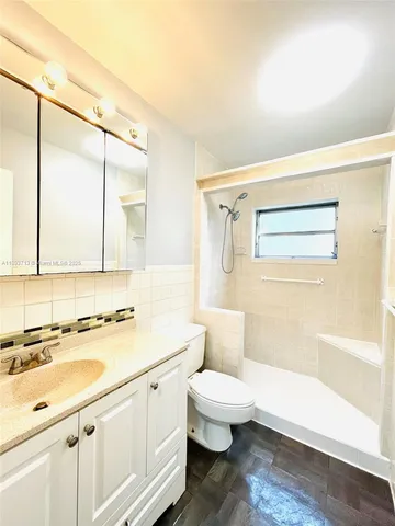 $1,475 | 1050 Atlantic Shores Boulevard, Unit 108, Hallandale Beach, FL 33009