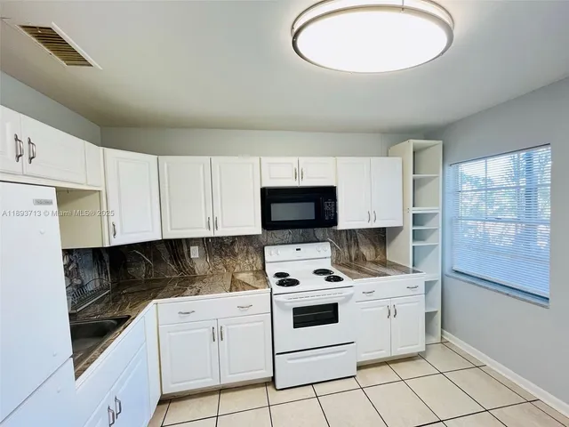 $1,475 | 1050 Atlantic Shores Boulevard, Unit 108, Hallandale Beach, FL 33009