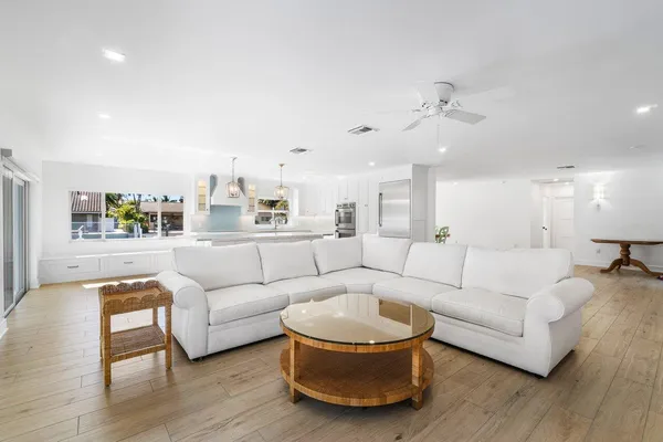 $3,695,000 | 3020 Northeast 47th Street, Lighthouse Point, FL 33064