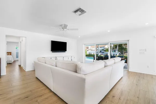 $3,695,000 | 3020 Northeast 47th Street, Lighthouse Point, FL 33064