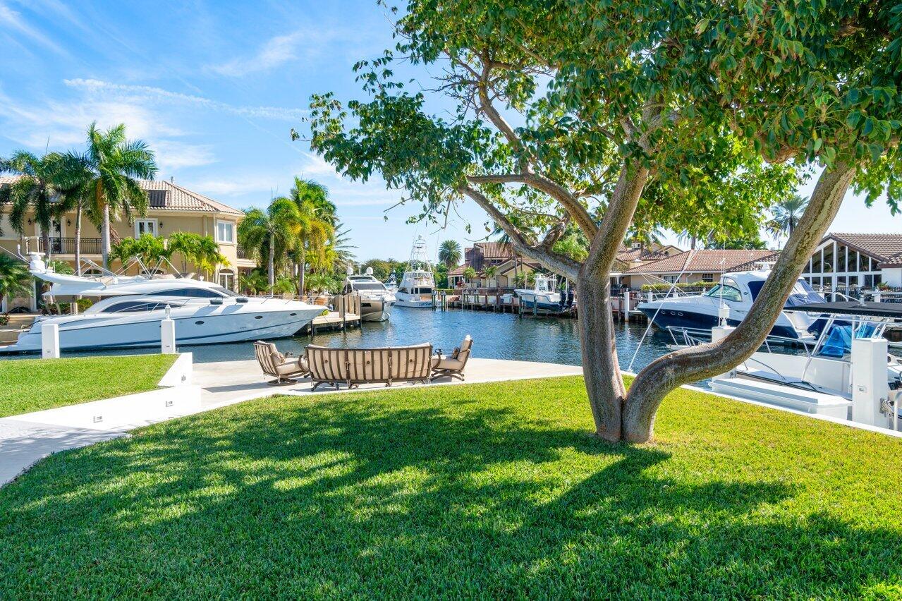 3020 Northeast 47th Street Lighthouse Point, FL 33064 - Photo 2 of 54 Sparkling Water Views