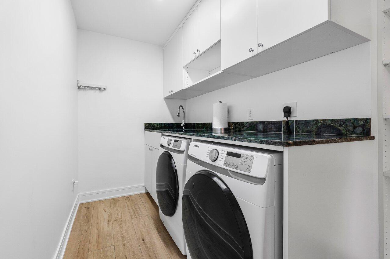 3020 Northeast 47th Street Lighthouse Point, FL 33064 - Photo 28 of 54 Laundry Room