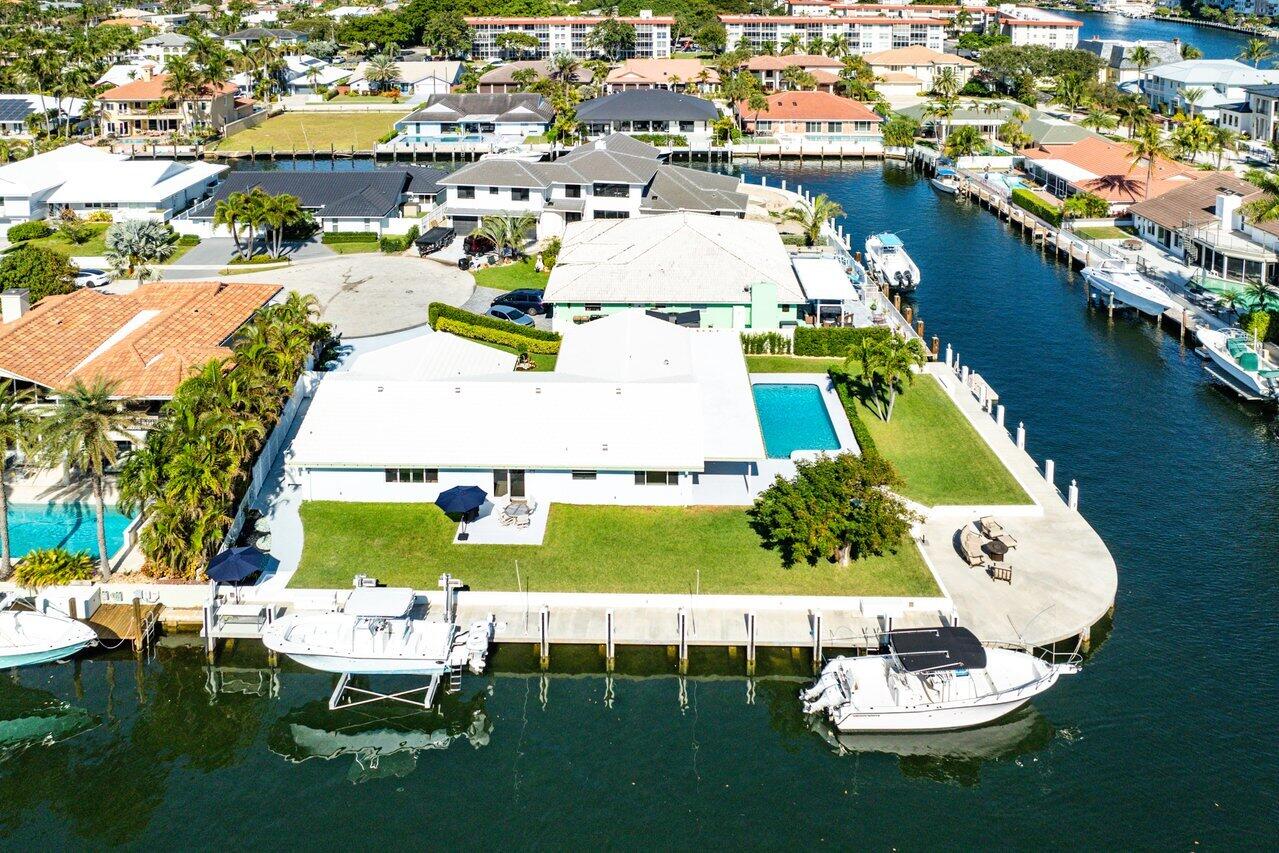 3020 Northeast 47th Street Lighthouse Point, FL 33064 - Photo 29 of 54 211 Ft Waterfront