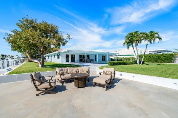 $3,695,000 | 3020 Northeast 47th Street, Lighthouse Point, FL 33064