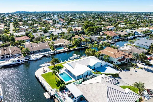 $3,695,000 | 3020 Northeast 47th Street, Lighthouse Point, FL 33064