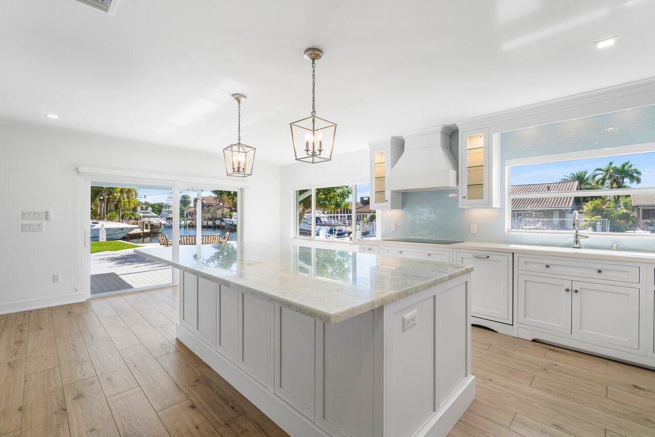3020 Northeast 47th Street Lighthouse Point, FL 33064 - Photo 6 of 54 Gorgeous Kitchen