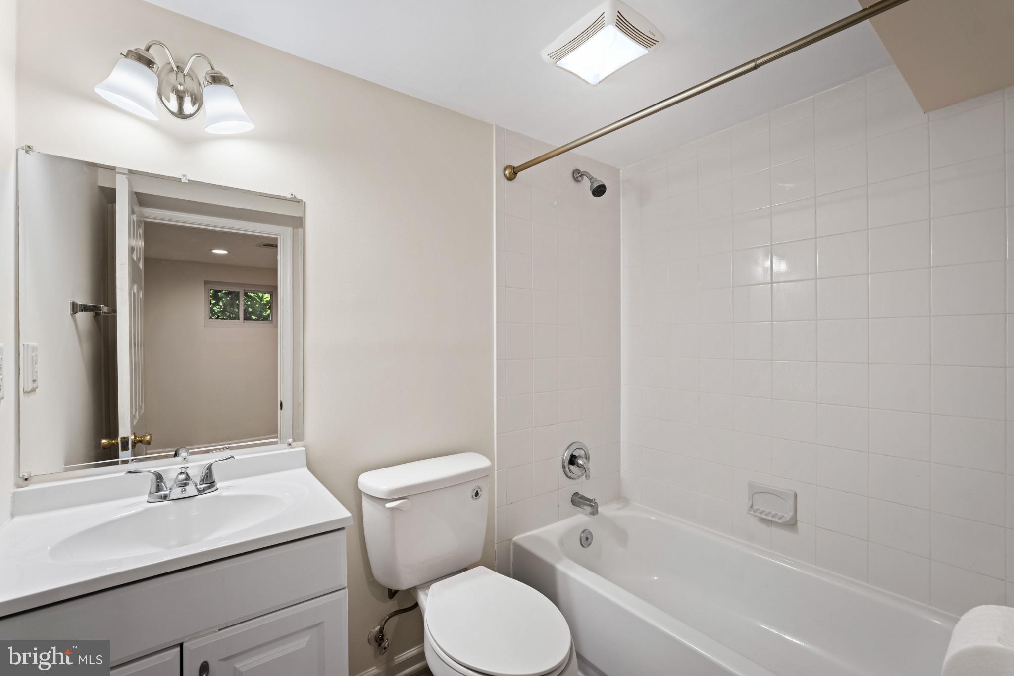 121 Whitmoor Terrace Silver Spring, MD 20901 - Photo 21 of 31