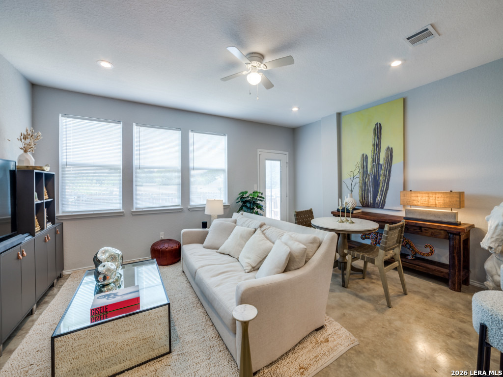 6918 Crestway Road San Antonio, TX 78239 - Photo 3 of 24