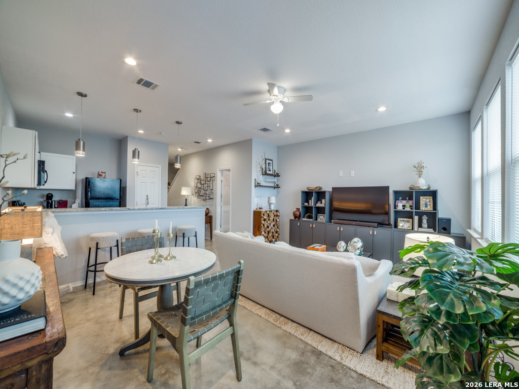 6918 Crestway Road San Antonio, TX 78239 - Photo 5 of 24