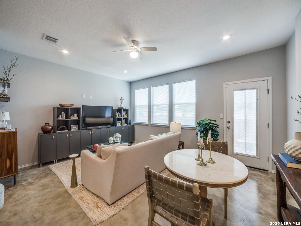 6918 Crestway Road San Antonio, TX 78239 - Photo 6 of 24