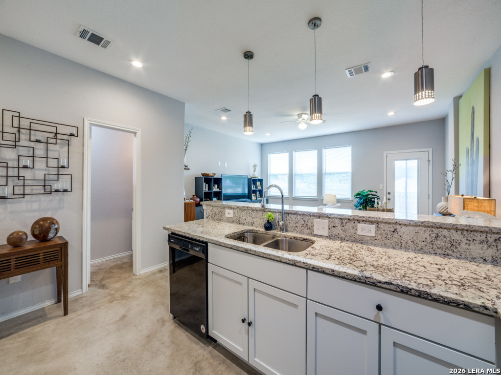 6918 Crestway Road San Antonio, TX 78239 - Photo 10 of 24