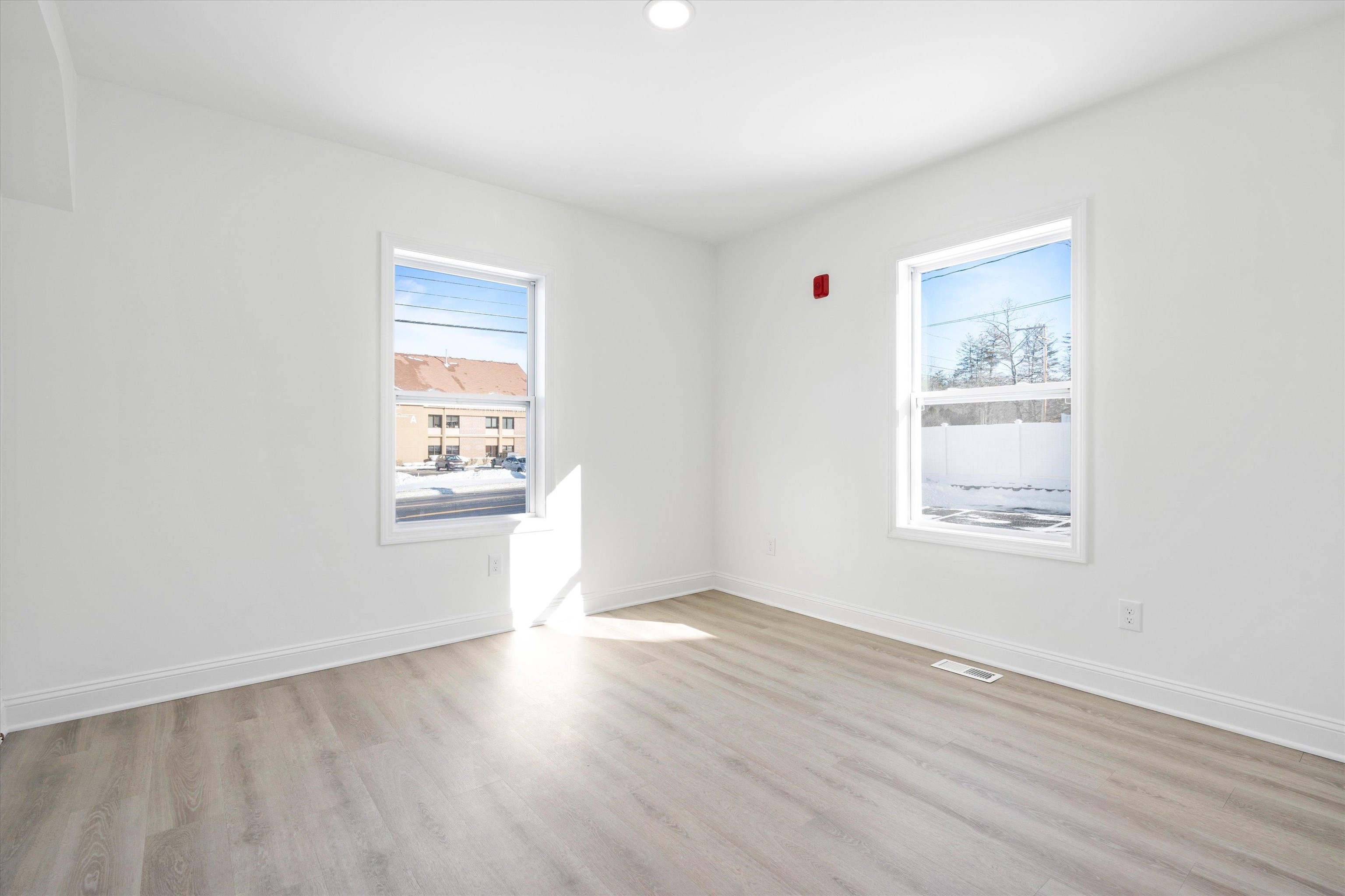 51 Birch Street Derry, NH 03038 - Photo 13 of 42