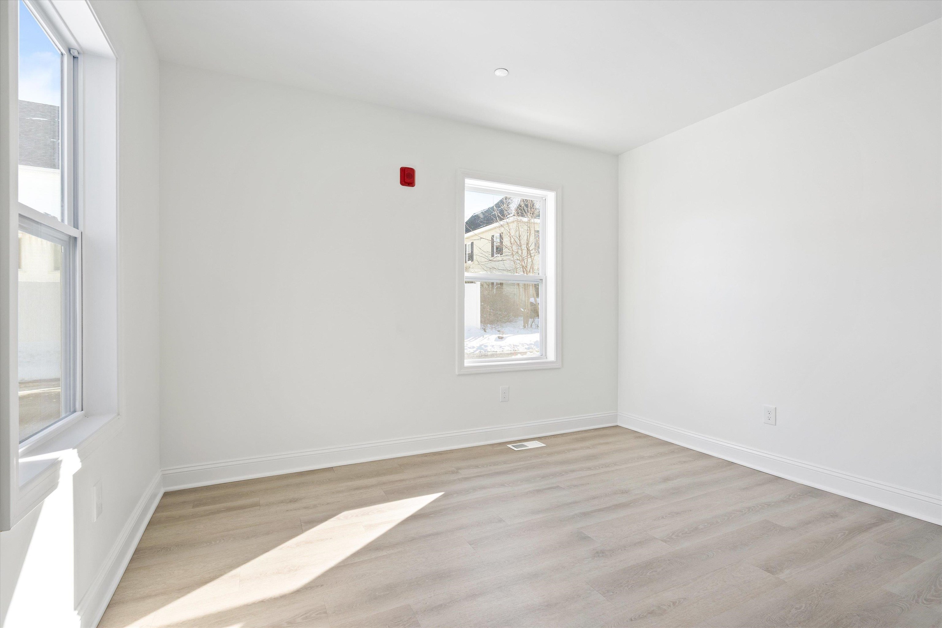 51 Birch Street Derry, NH 03038 - Photo 15 of 42