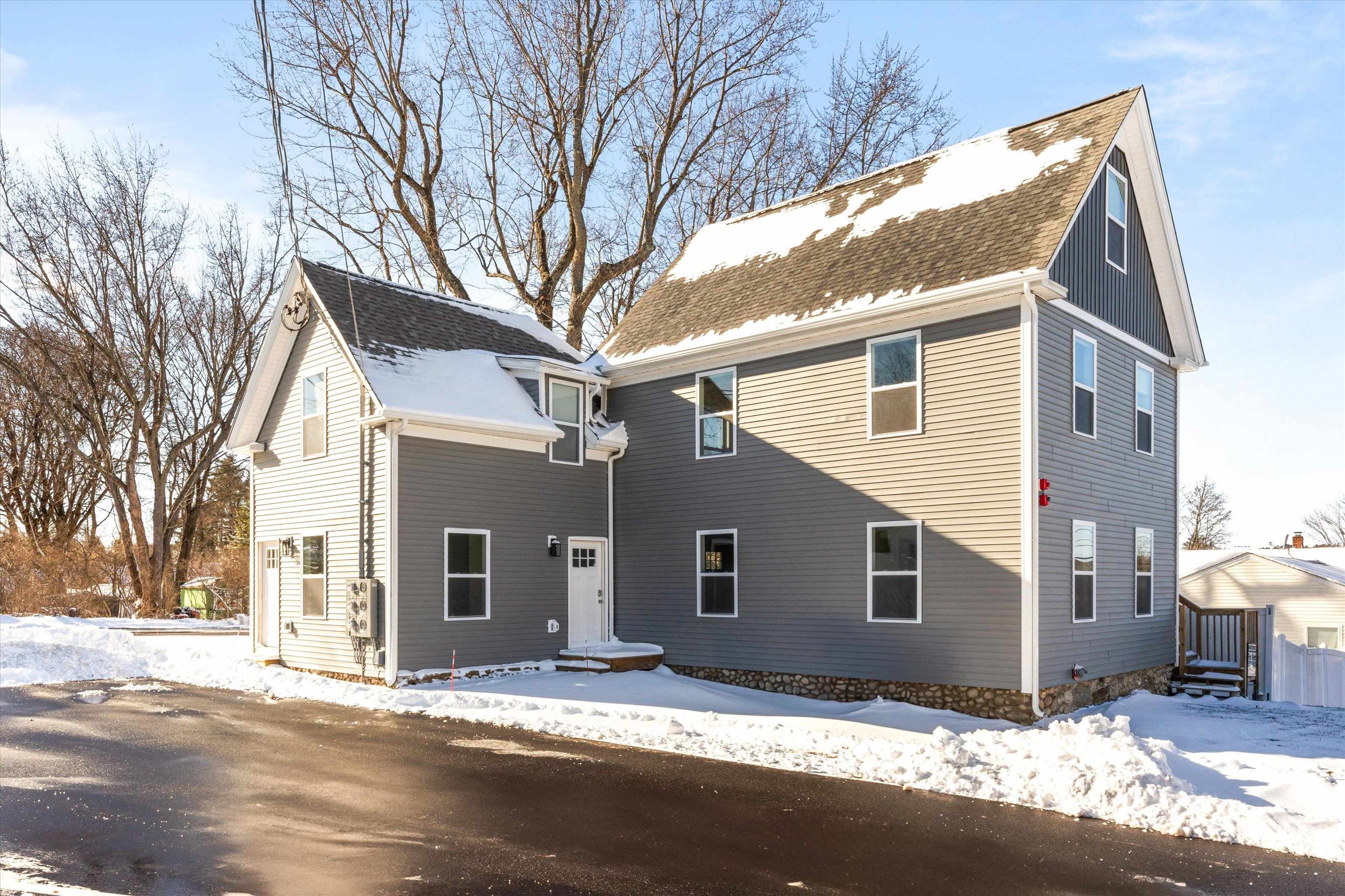 51 Birch Street Derry, NH 03038 - Photo 2 of 42