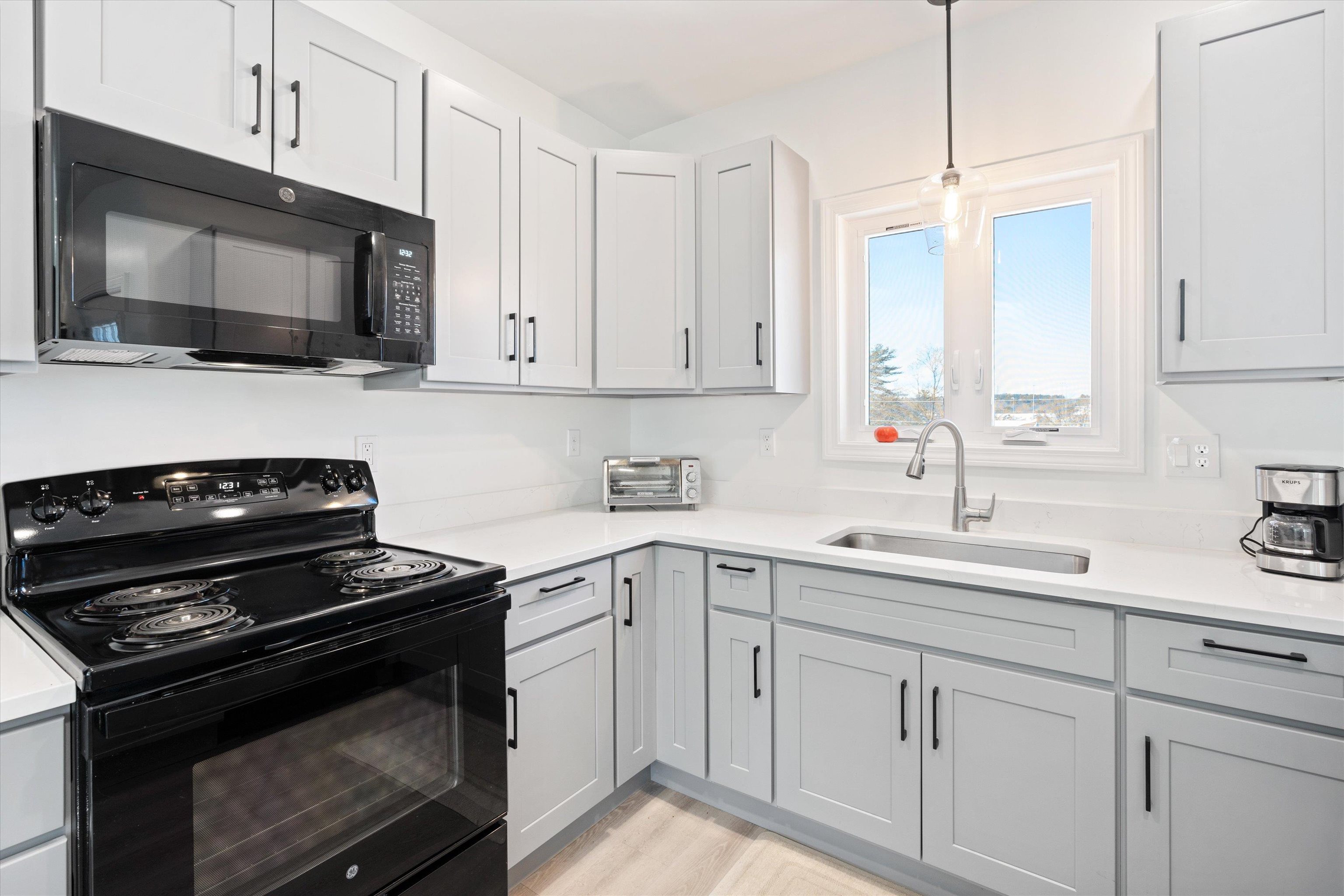 51 Birch Street Derry, NH 03038 - Photo 24 of 42