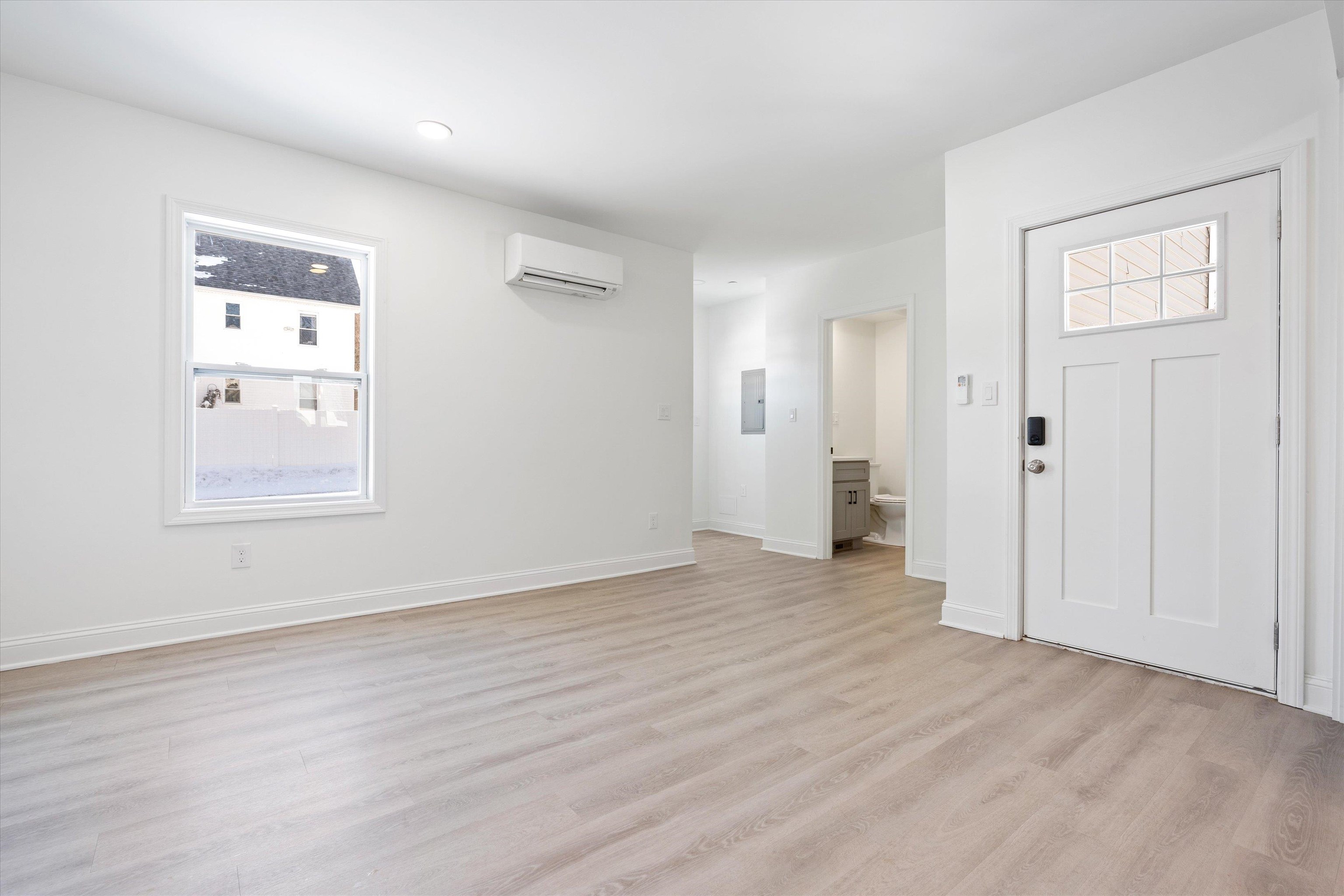 51 Birch Street Derry, NH 03038 - Photo 3 of 42