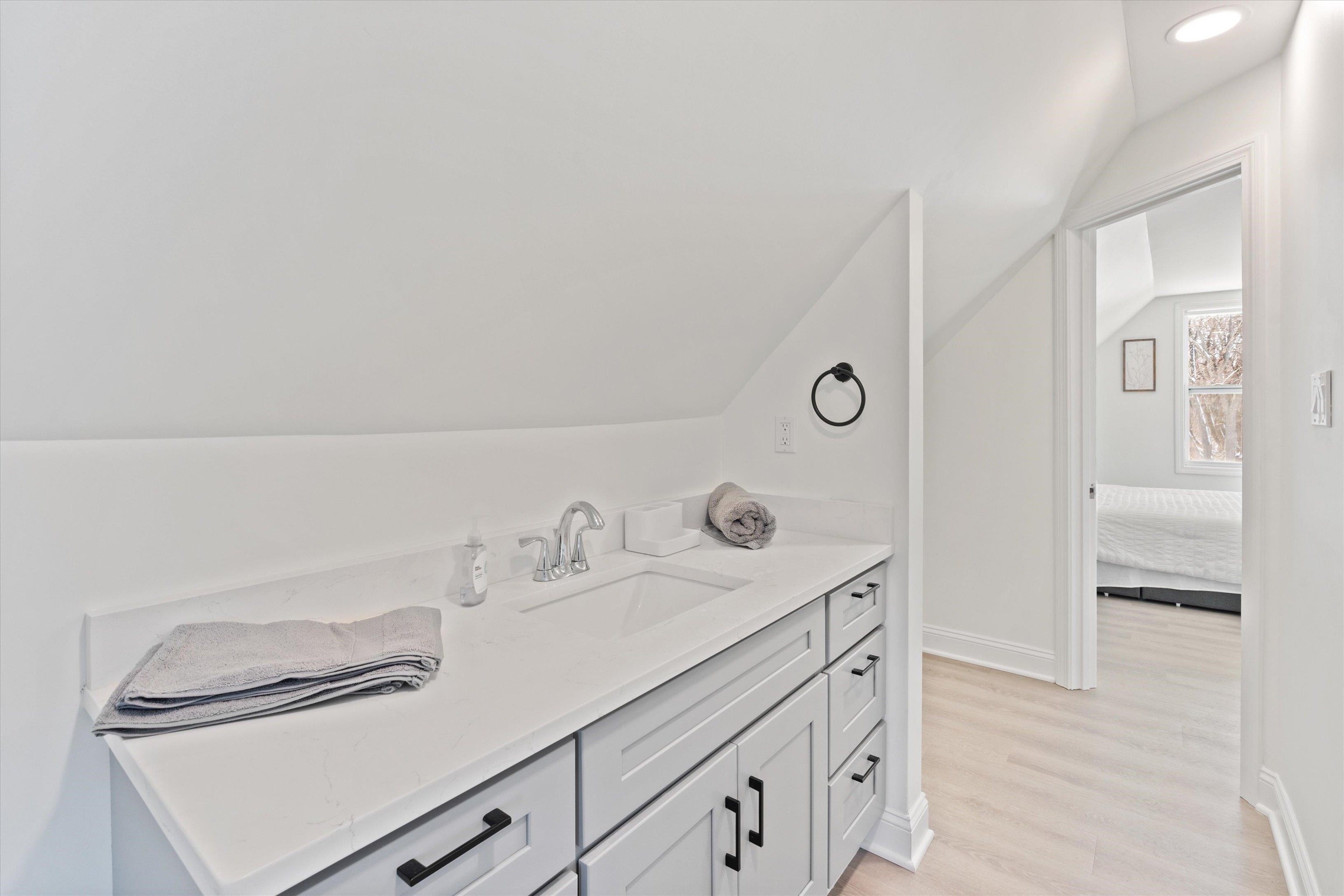 51 Birch Street Derry, NH 03038 - Photo 38 of 42