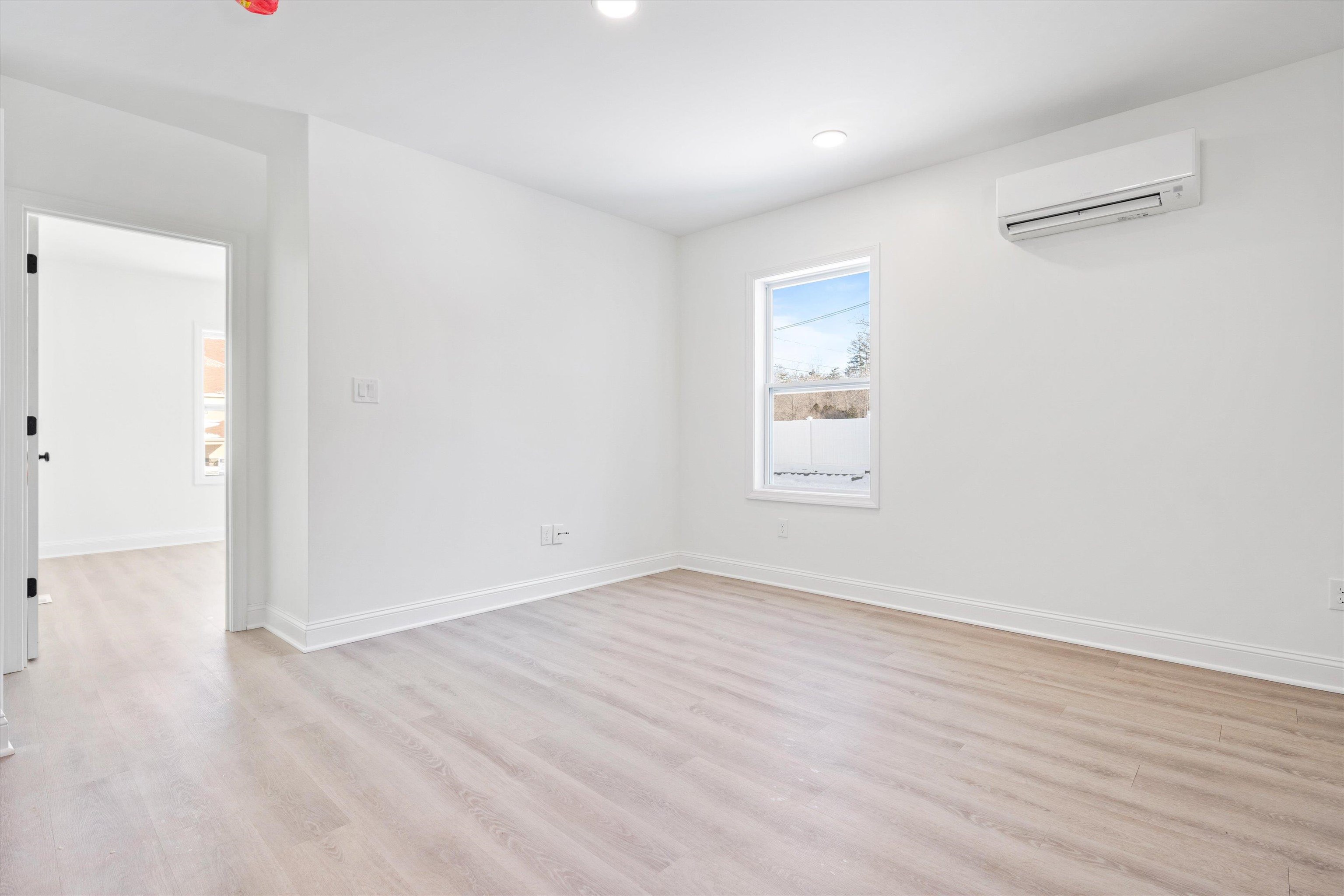 51 Birch Street Derry, NH 03038 - Photo 4 of 42