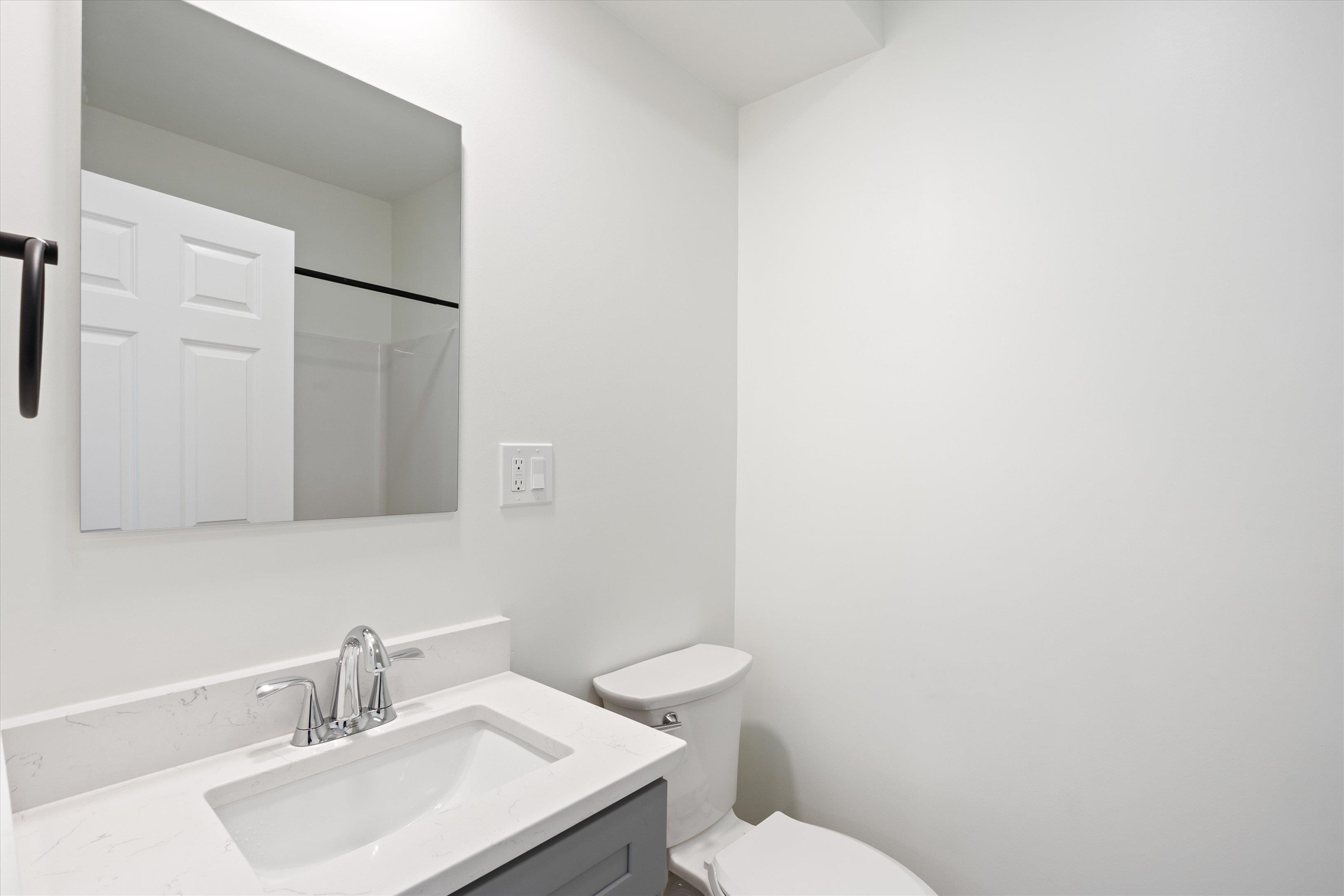 51 Birch Street Derry, NH 03038 - Photo 10 of 42