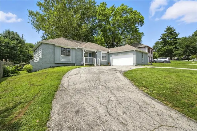 $275,000 | 10538 Cleveland Avenue, Kansas City, MO 64137