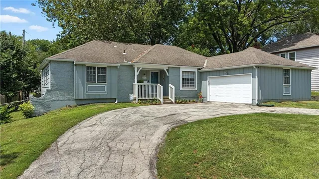 $275,000 | 10538 Cleveland Avenue, Kansas City, MO 64137