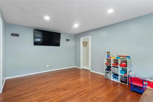 $275,000 | 10538 Cleveland Avenue, Kansas City, MO 64137