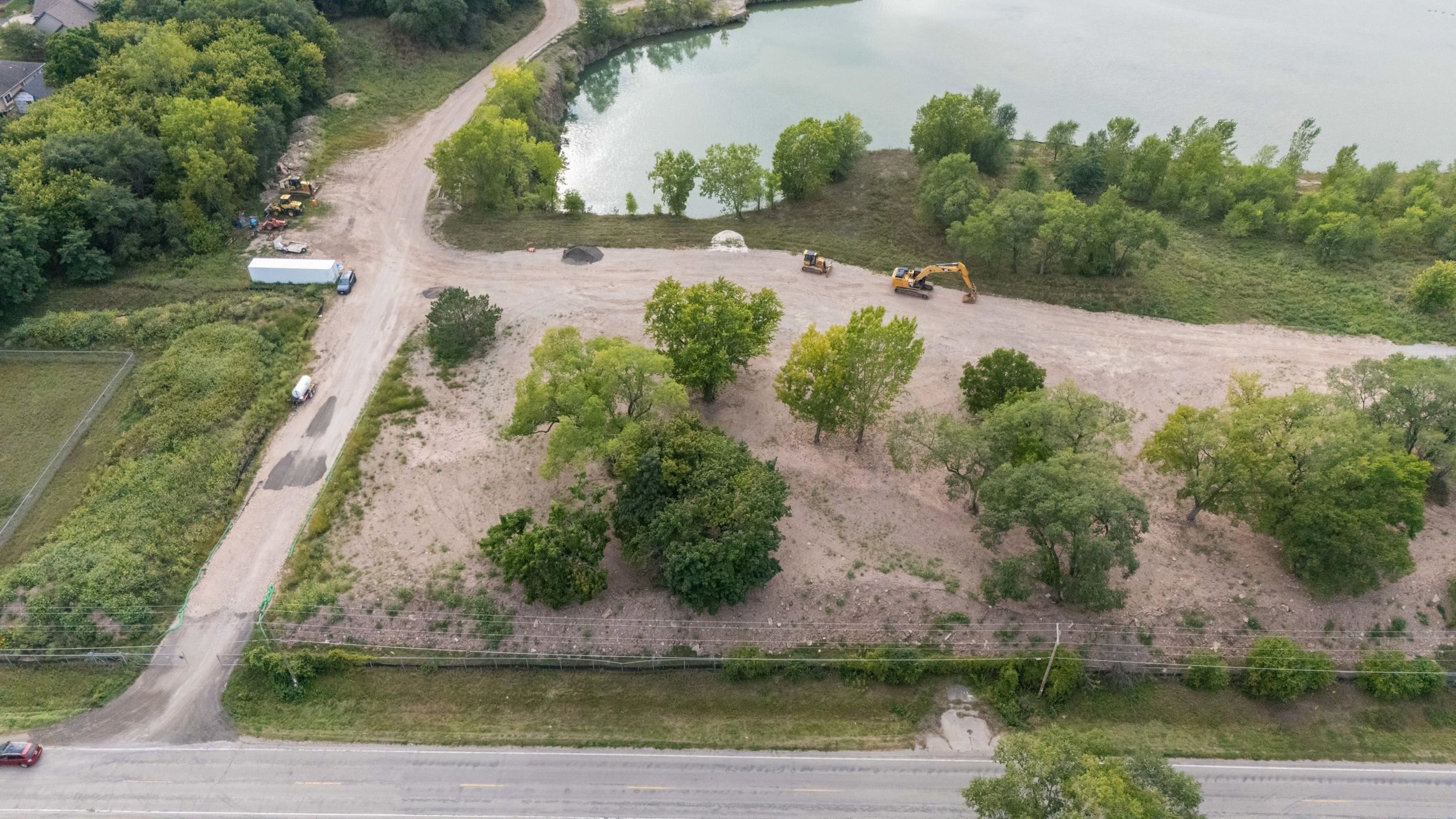 Leonard Point Road, Unit 11 Oshkosh, WI 54904 - Photo 2 of 4 Gallery Image 2