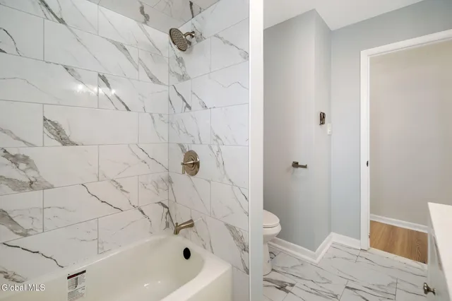 $299,999 | 27 Grieme Avenue, Amsterdam, NY 12010