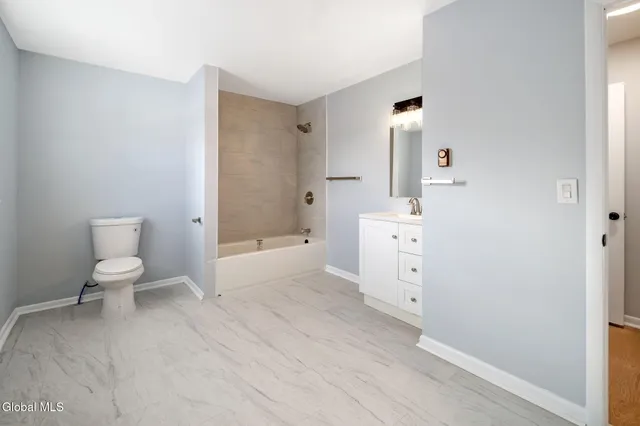 $299,999 | 27 Grieme Avenue, Amsterdam, NY 12010