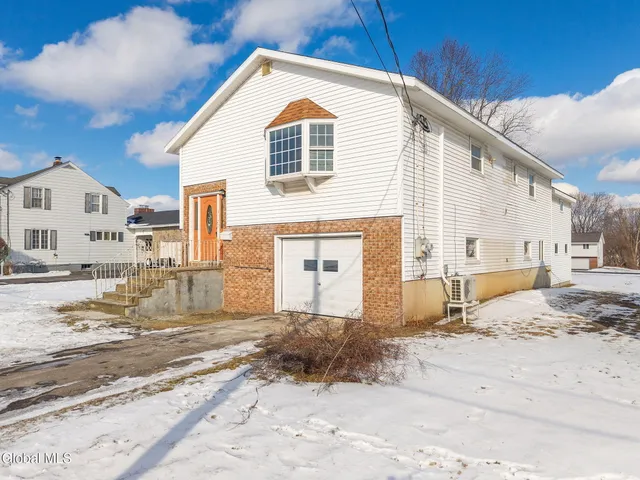 $299,999 | 27 Grieme Avenue, Amsterdam, NY 12010