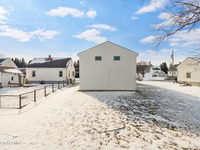 $299,999 | 27 Grieme Avenue, Amsterdam, NY 12010