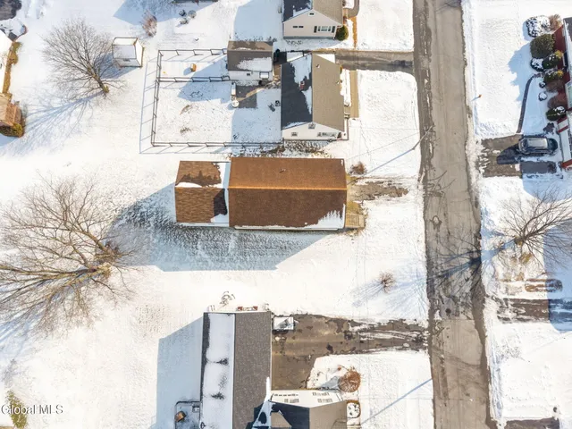 $299,999 | 27 Grieme Avenue, Amsterdam, NY 12010