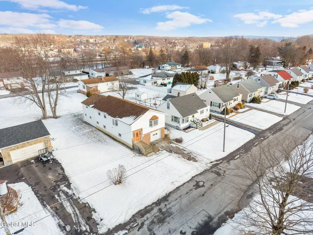 $299,999 | 27 Grieme Avenue, Amsterdam, NY 12010