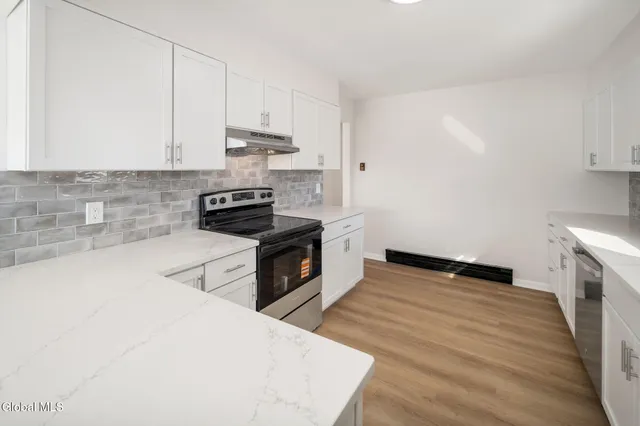 $299,999 | 27 Grieme Avenue, Amsterdam, NY 12010