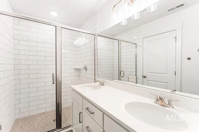 $422,400 | 1722 North Timathy Lane, Unit 32/1, Boise, ID 83713